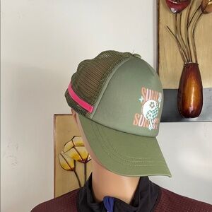 🏝️ROXY NWOT HAT🏄‍♀️